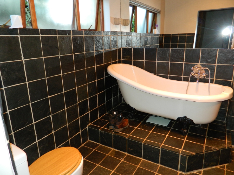 5 Bedroom Property for Sale in Wellington Central Western Cape